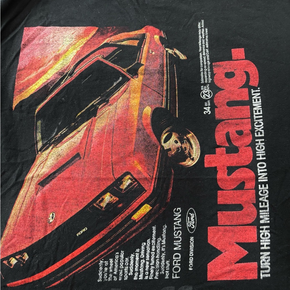 Ford Mustang Hot Stuff Muscle Car T Shirt in Large.